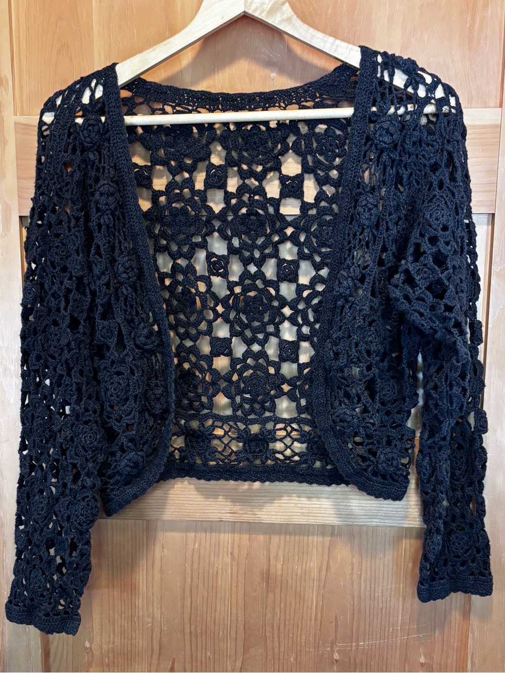 Vintage Black Crochet Lace Boho Shrug Cardigan Bolero Open Front Floral Knit Y2K
